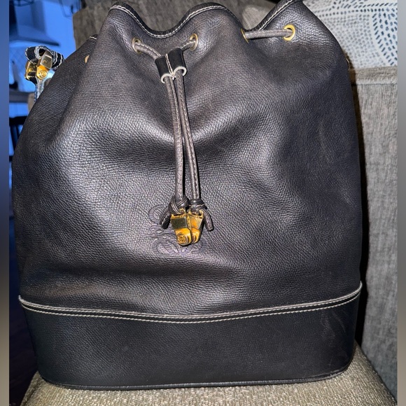 Loewe Black Bucket Shoulder Bag - Picture 3 of 7